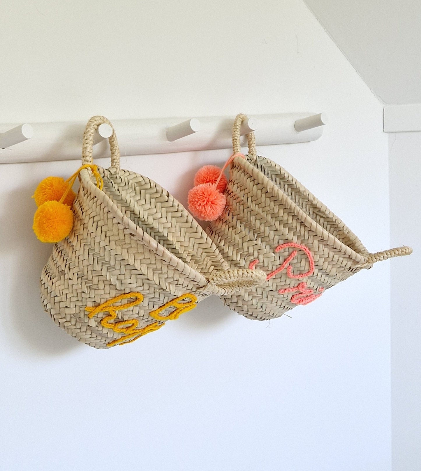 Kids Basket Be happy with pompoms