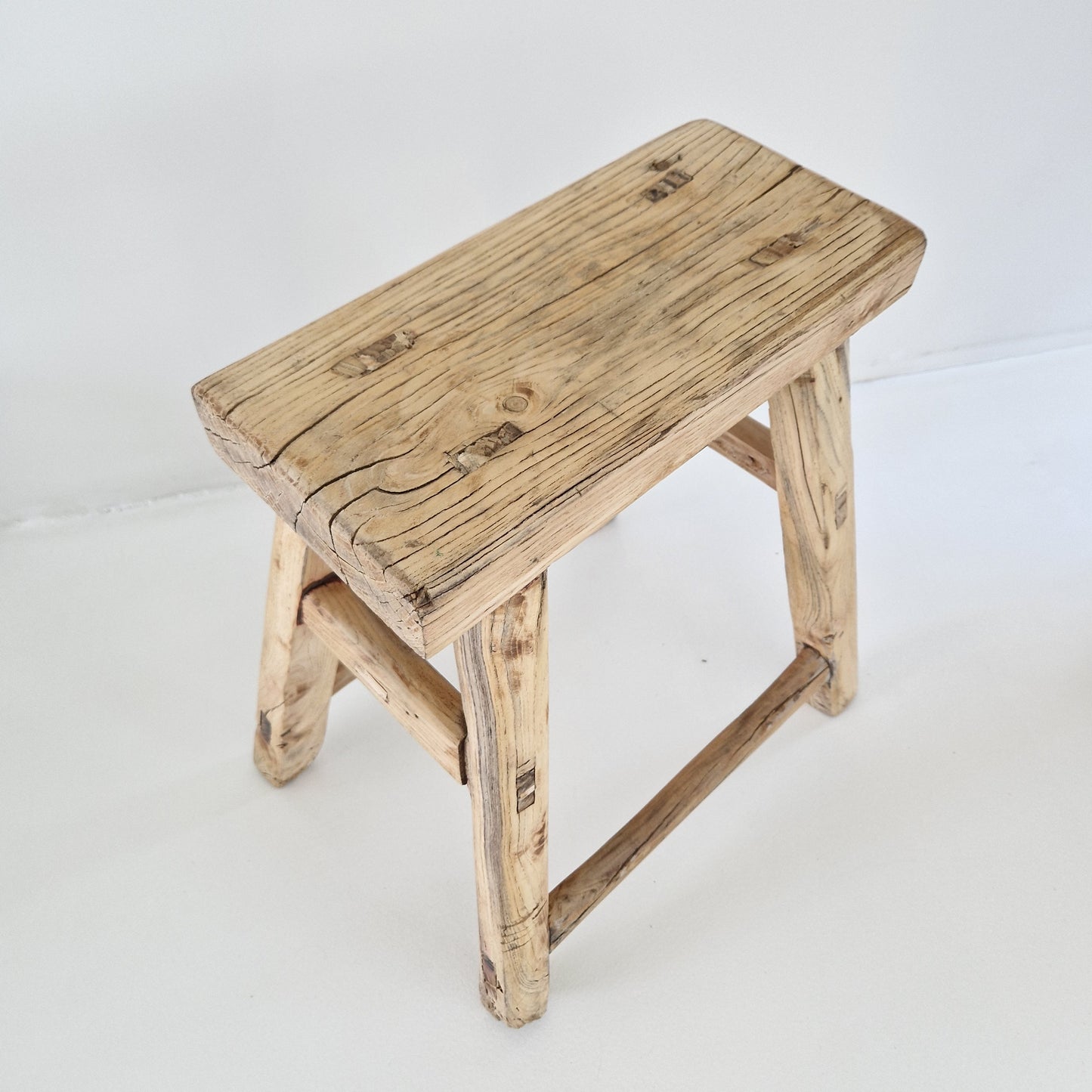 Unieke oude houten Chinese kruk