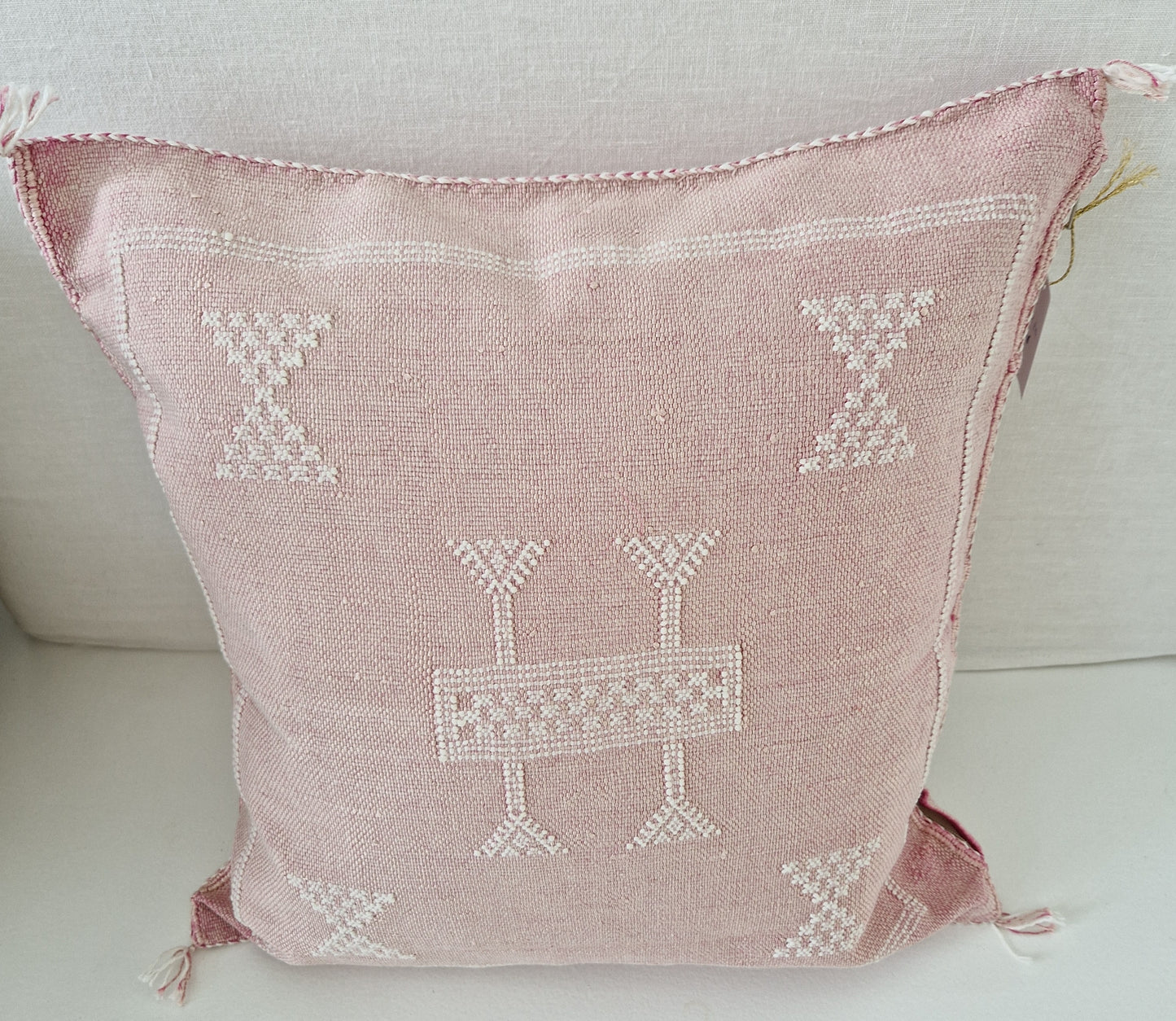 Sabra Silk cushion Light Pink