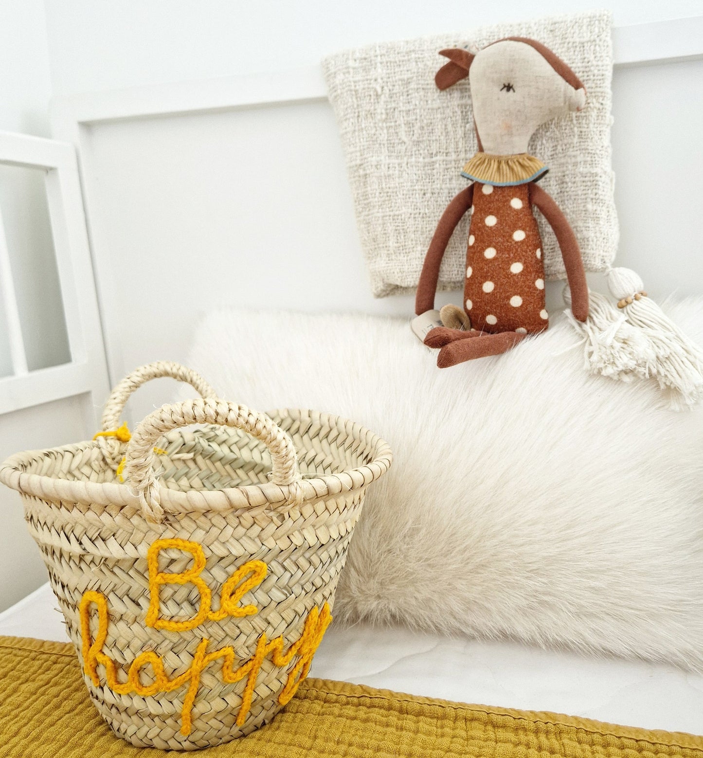 Kids Basket Be happy with pompoms