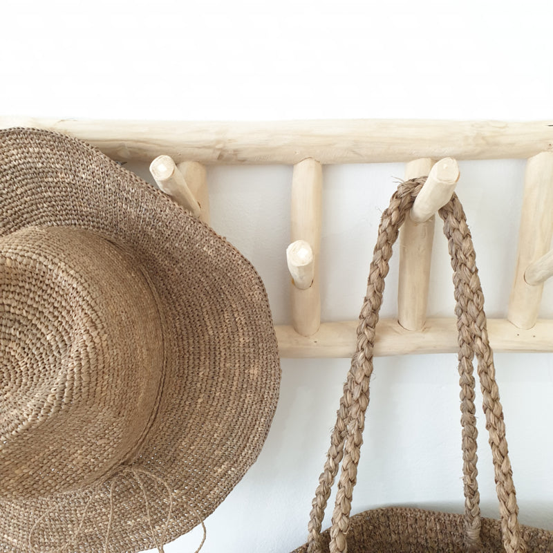 The Island Cloth Hanger