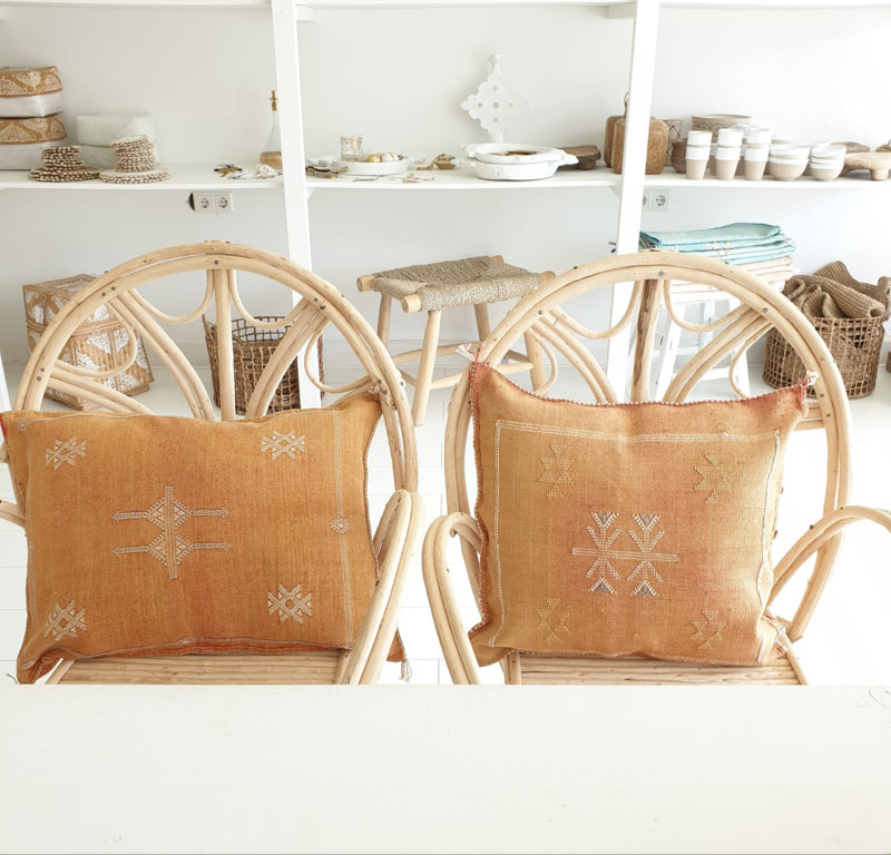 Sabra Silk cushion Rust
