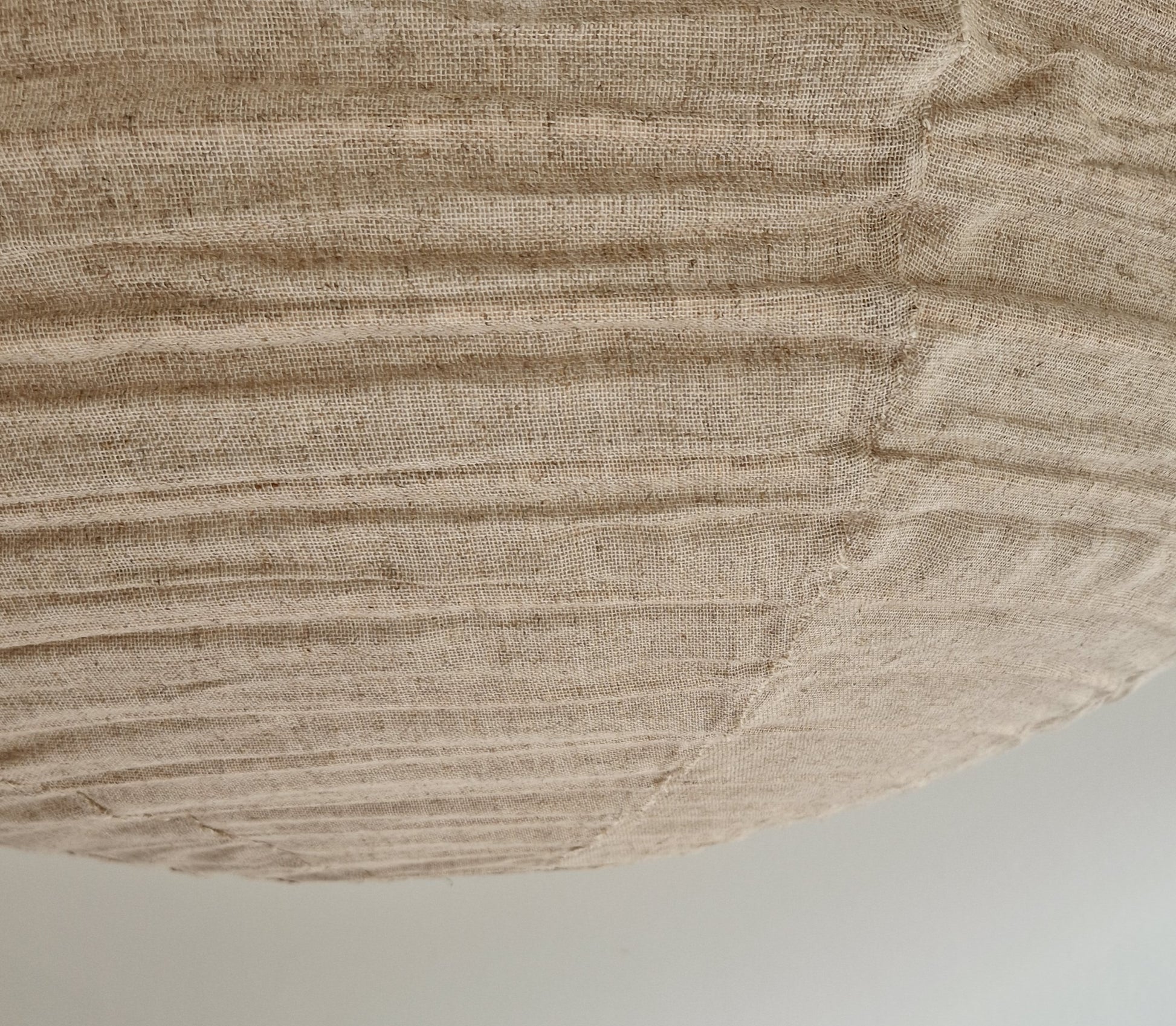Detail foto van stof linnen lampion lamp naturel