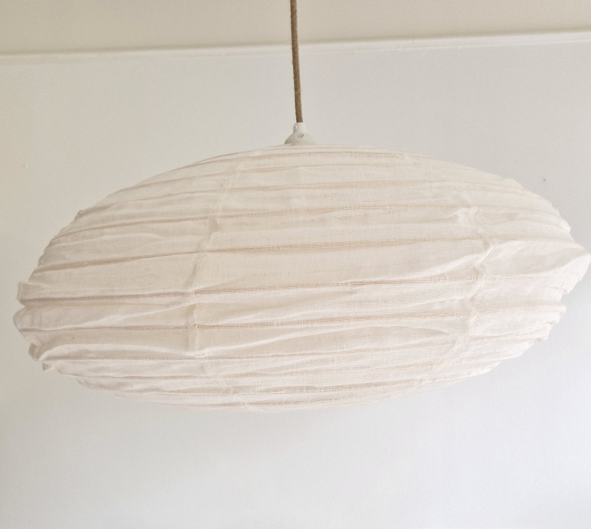 Lampion lamp Ufo Off-white doorsnede 60cm.