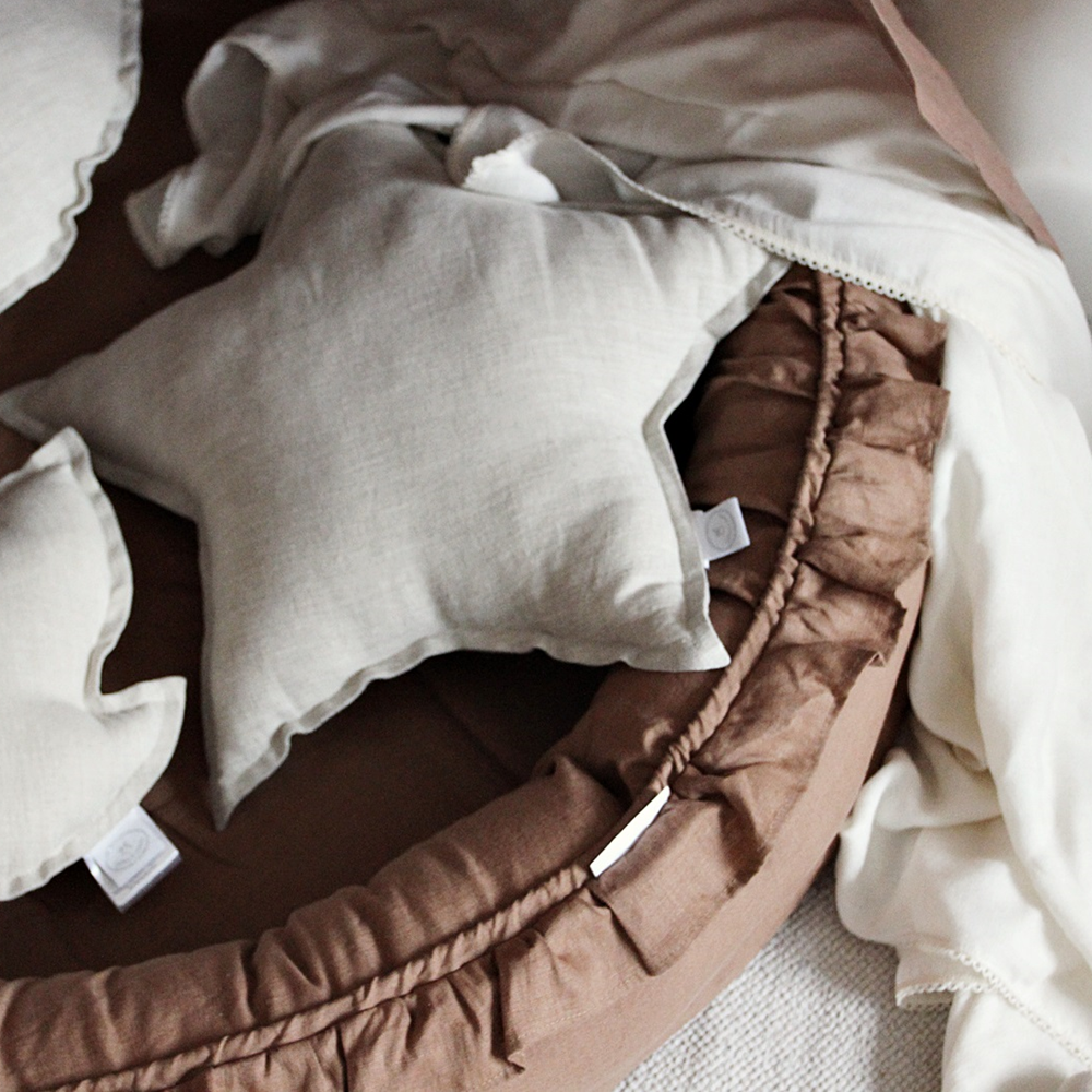 Cotton & Sweets linen star cushion Natural Ø50cm
