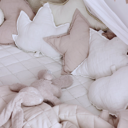 Cotton & Sweets linen star cushion Powder Pink Ø50cm