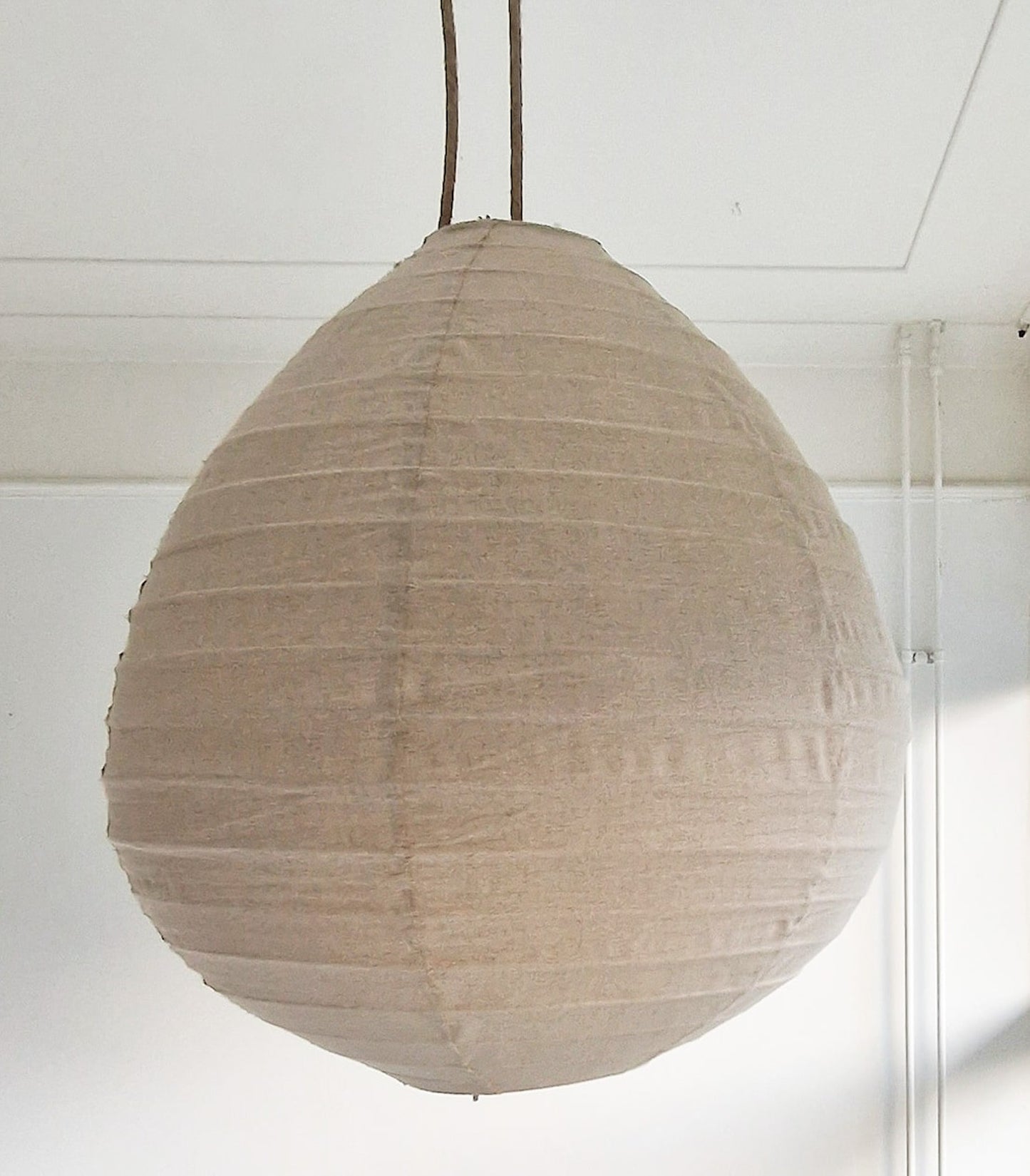 Linnen Lampion hanglamp met frame in de kleur Sand en de maat Medium