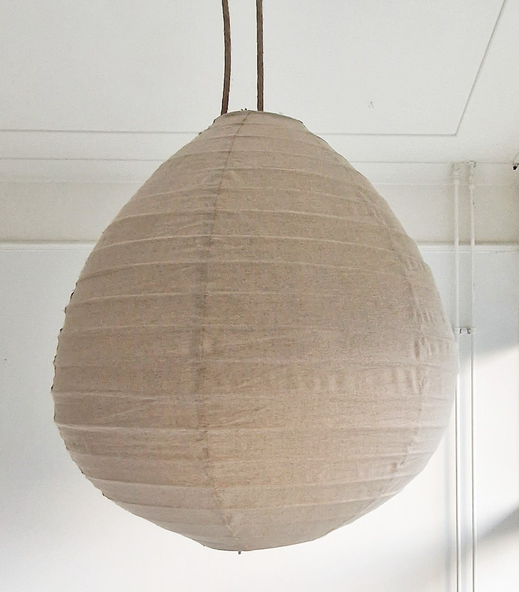 Linnen Lampion hanglamp met frame in de kleur Sand en de maat Medium