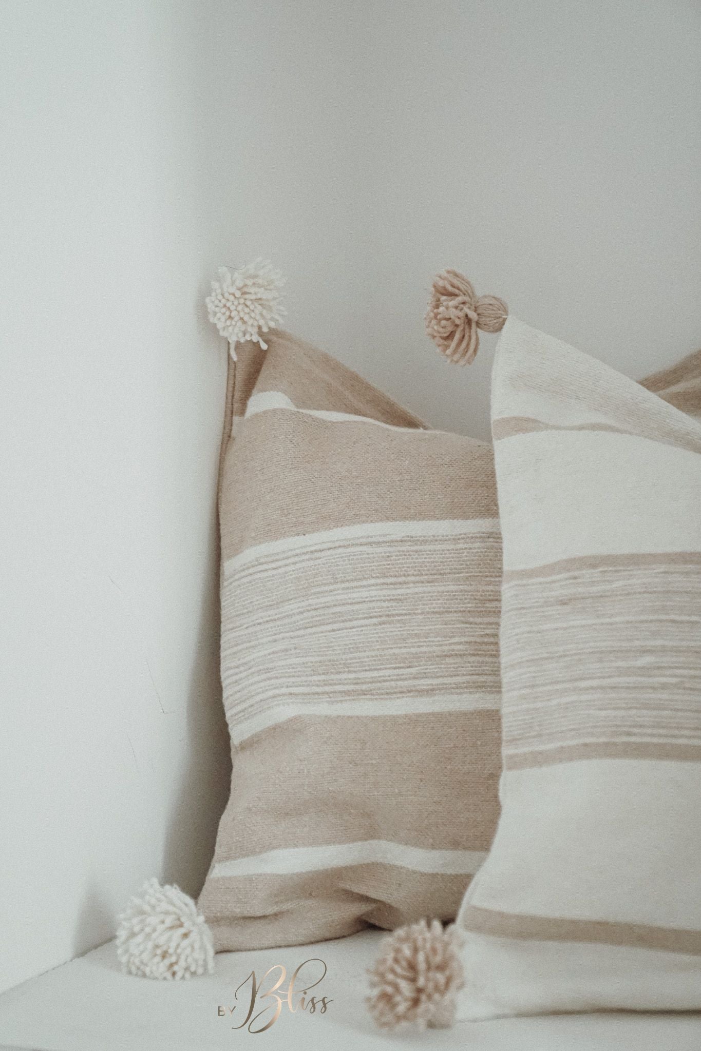 Marokkaanse pompom kussens 50x50 off-white en beige
