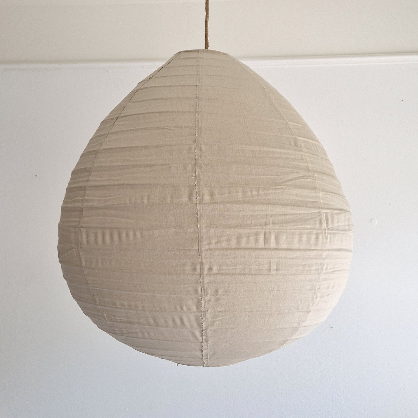 Linnen Lampion hanglamp met frame in de kleur Sand en de maat Large