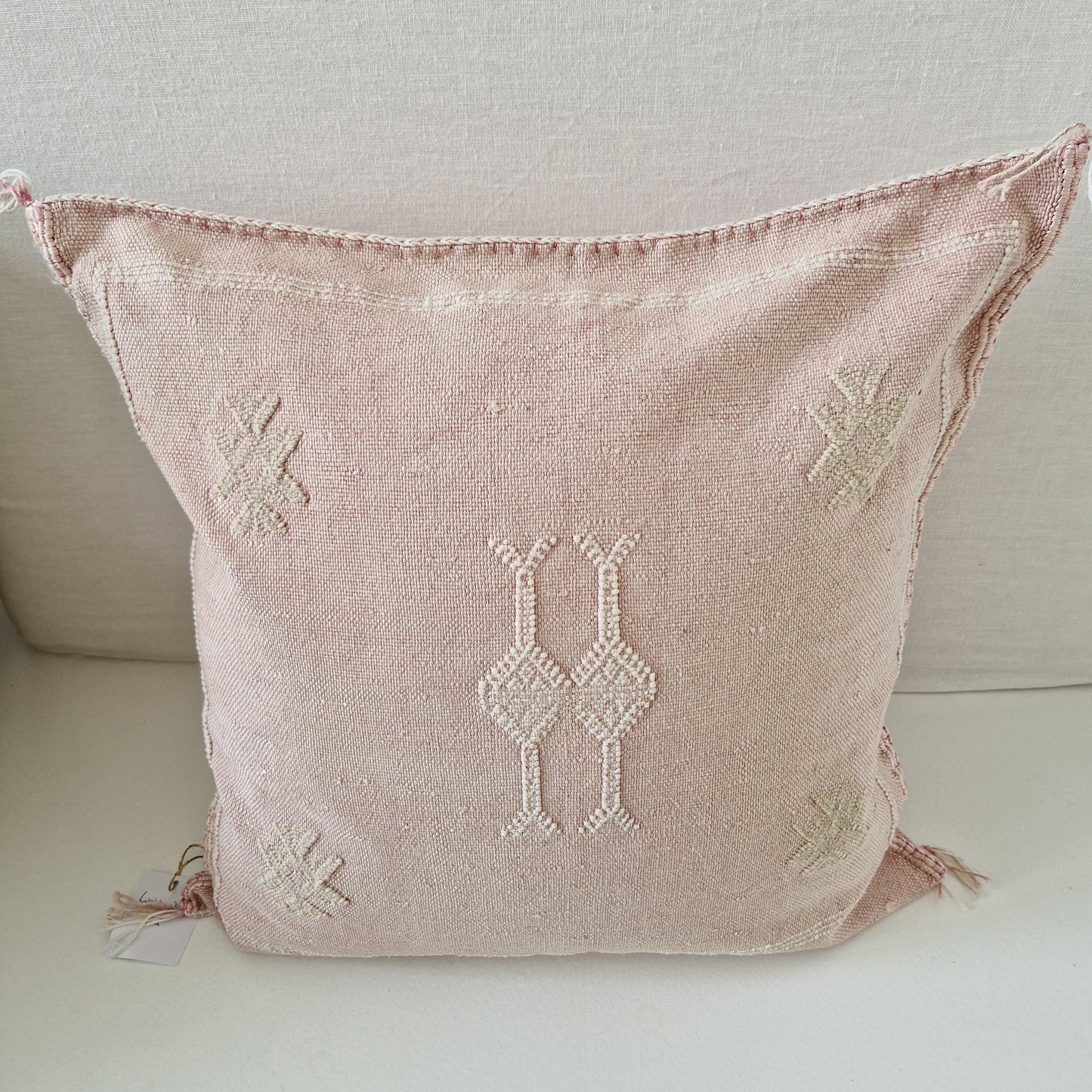Sabra Silk cushion Light Pink