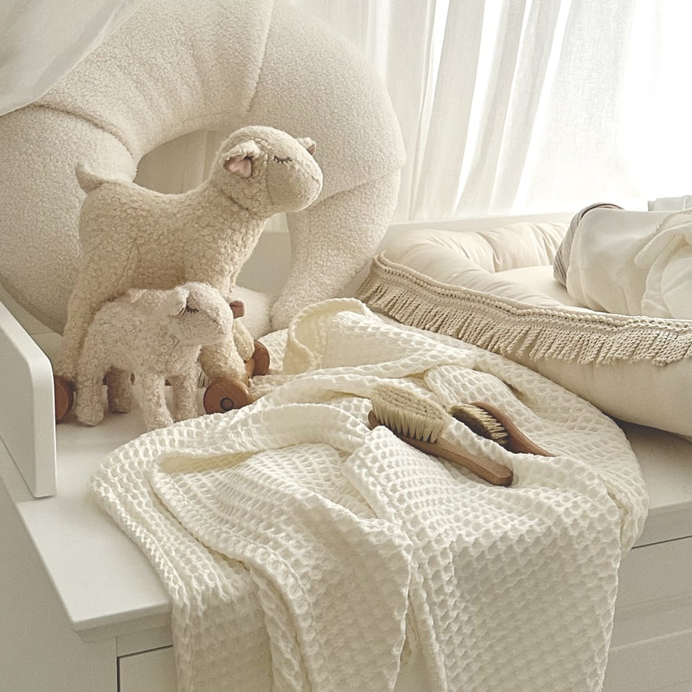 Cotton & Sweets Bamboo waffle blanket with tassels Cream