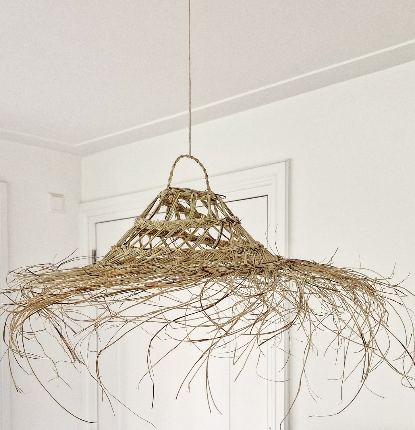 Seagrass hanging lamp flat