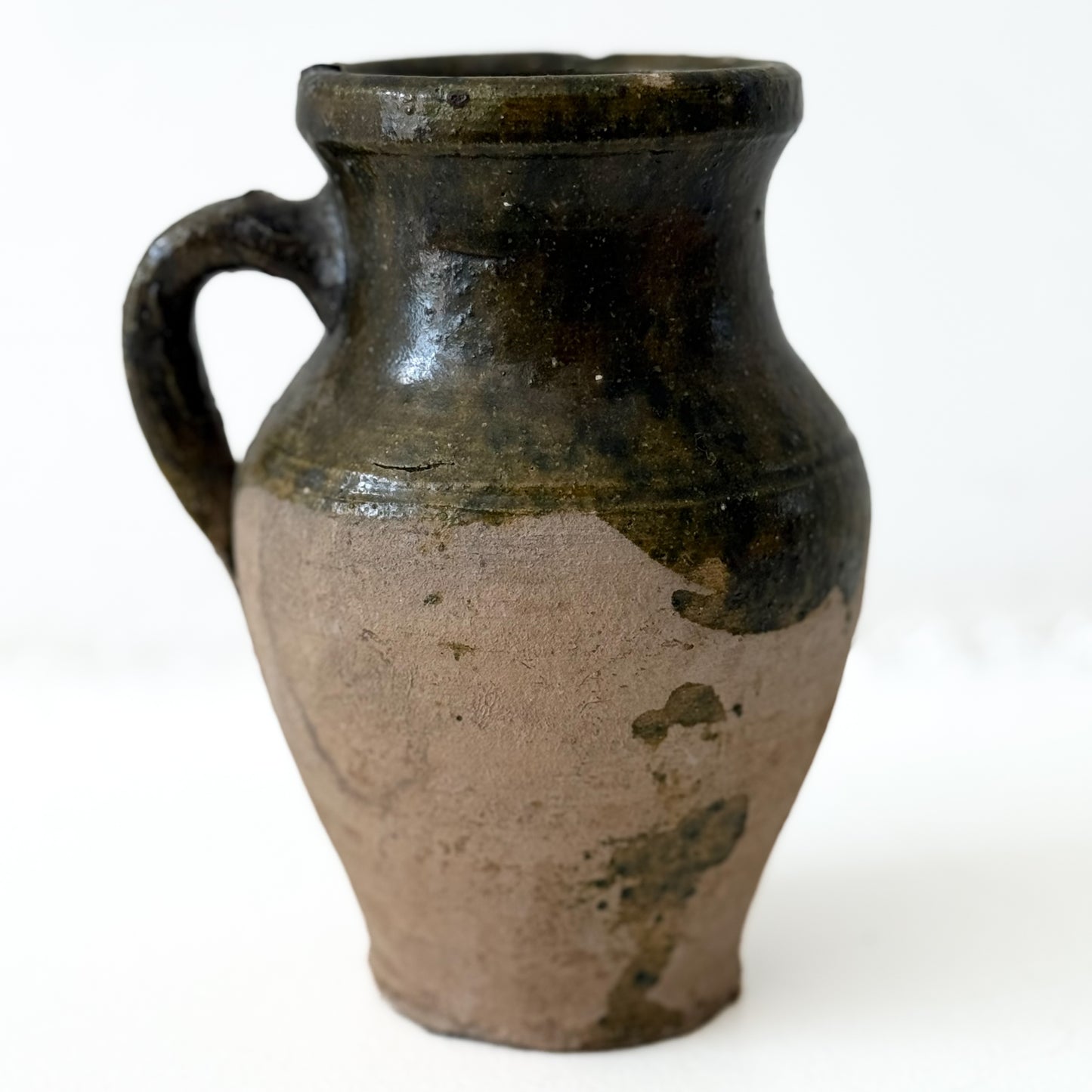 Old earthenware jug Natural/Green