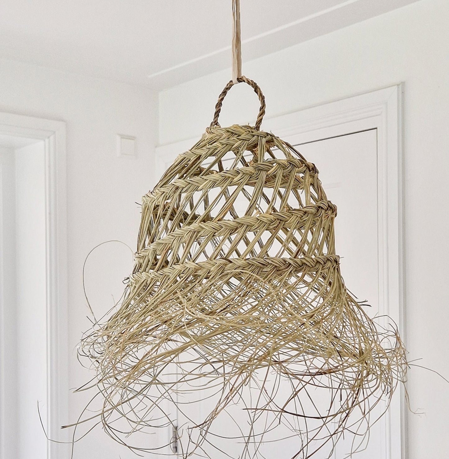 Seagrass hanging lamp