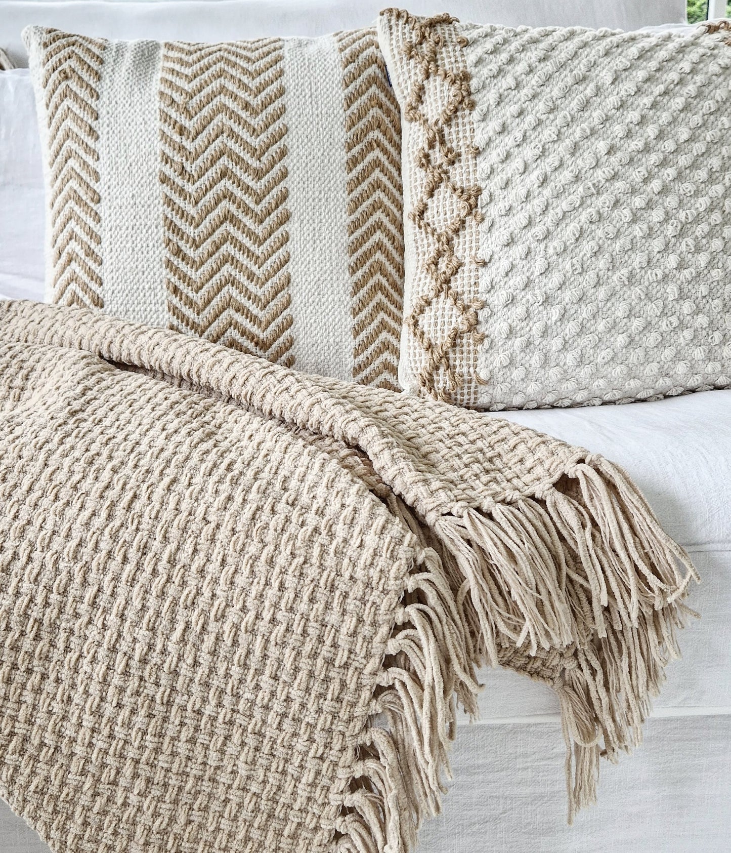 Cushion Off White/Natural Herringbone