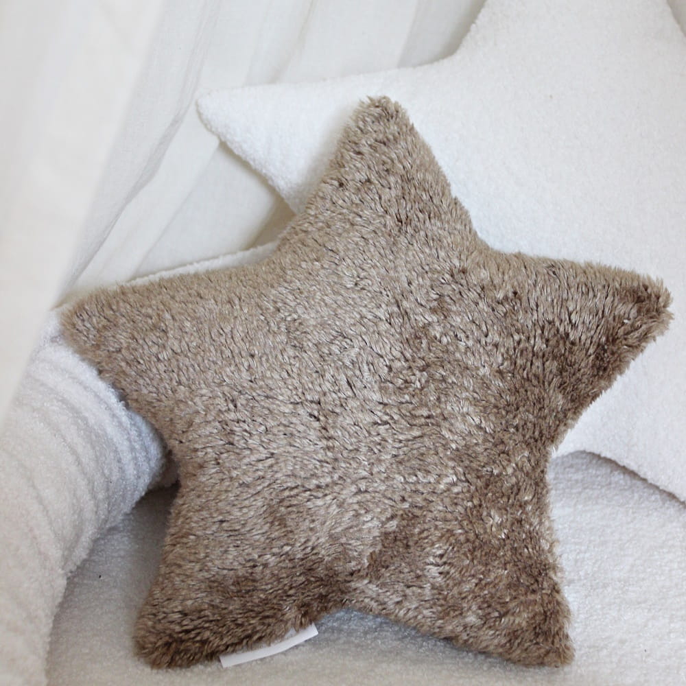 Cotton & Sweets Mini Sheepskin Star cushion Chocolate Ø36cm