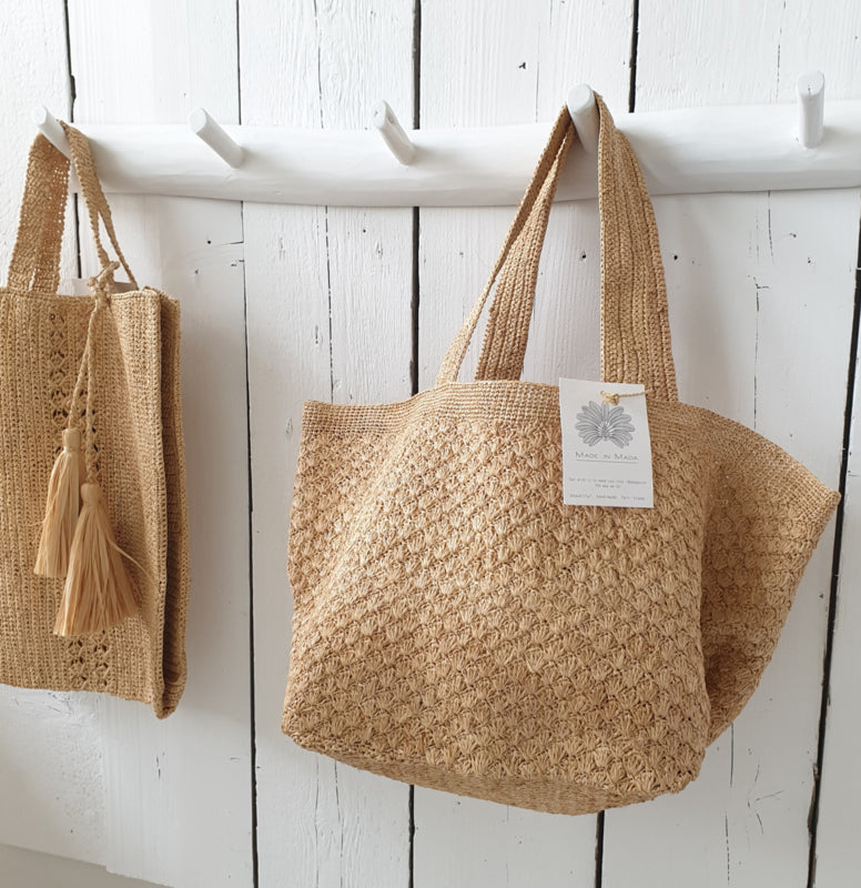Joy Bag Naturel van Made in Mada handgemaakte raffia tas voor elke dag
