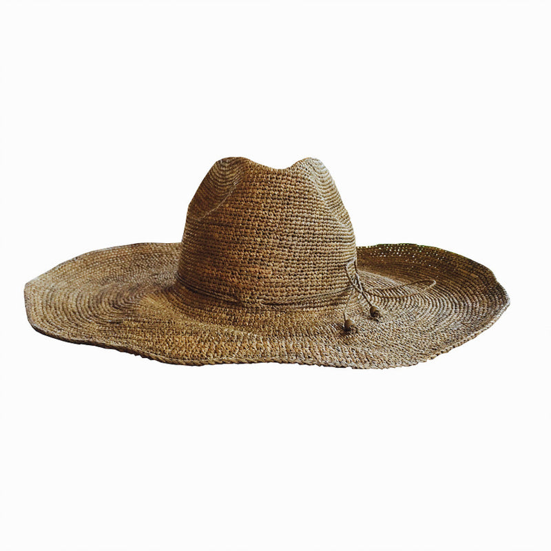Aziz Hat Tea van Made in Mada handgeweven raffia hoed met brede rand