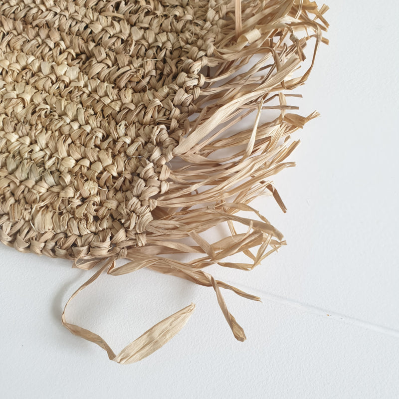 Raffia placemat fringes