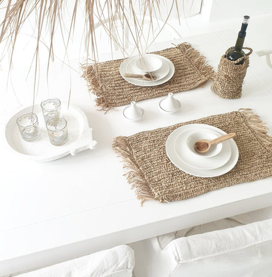 Raffia placemat fringes