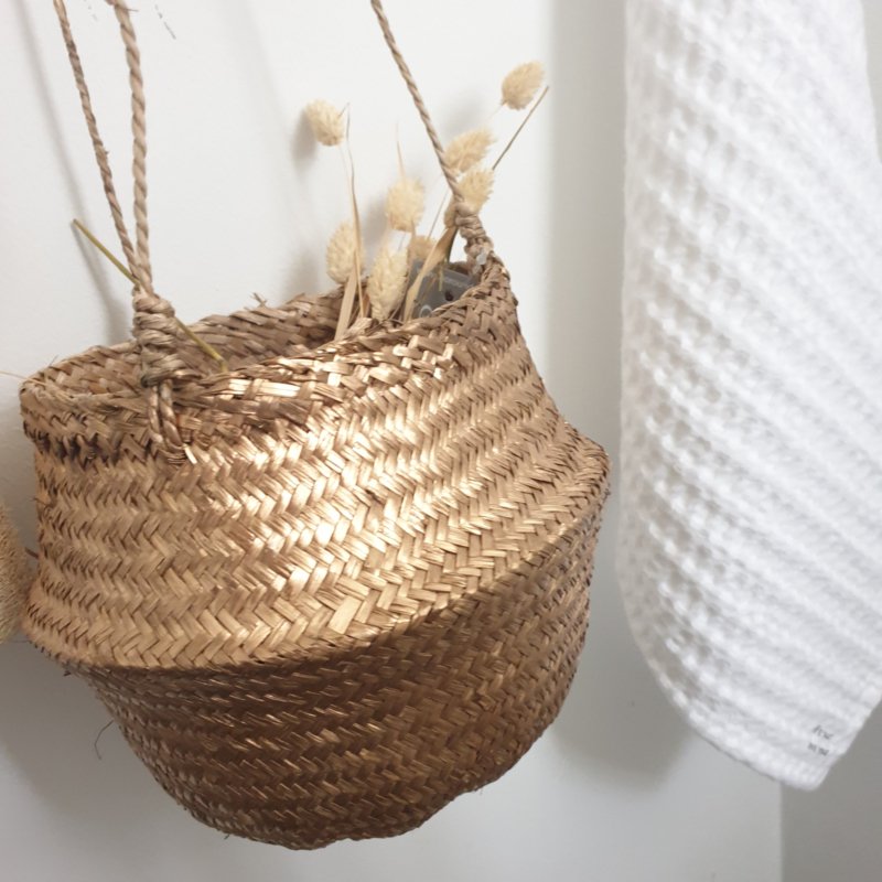 Seagrass hanging basket Gold